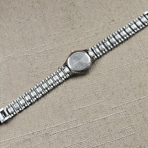 Vintage Halston Ladies Wristwatch Silver Gold Dual Tone Quartz Wrist Watch - Picture 9 of 12